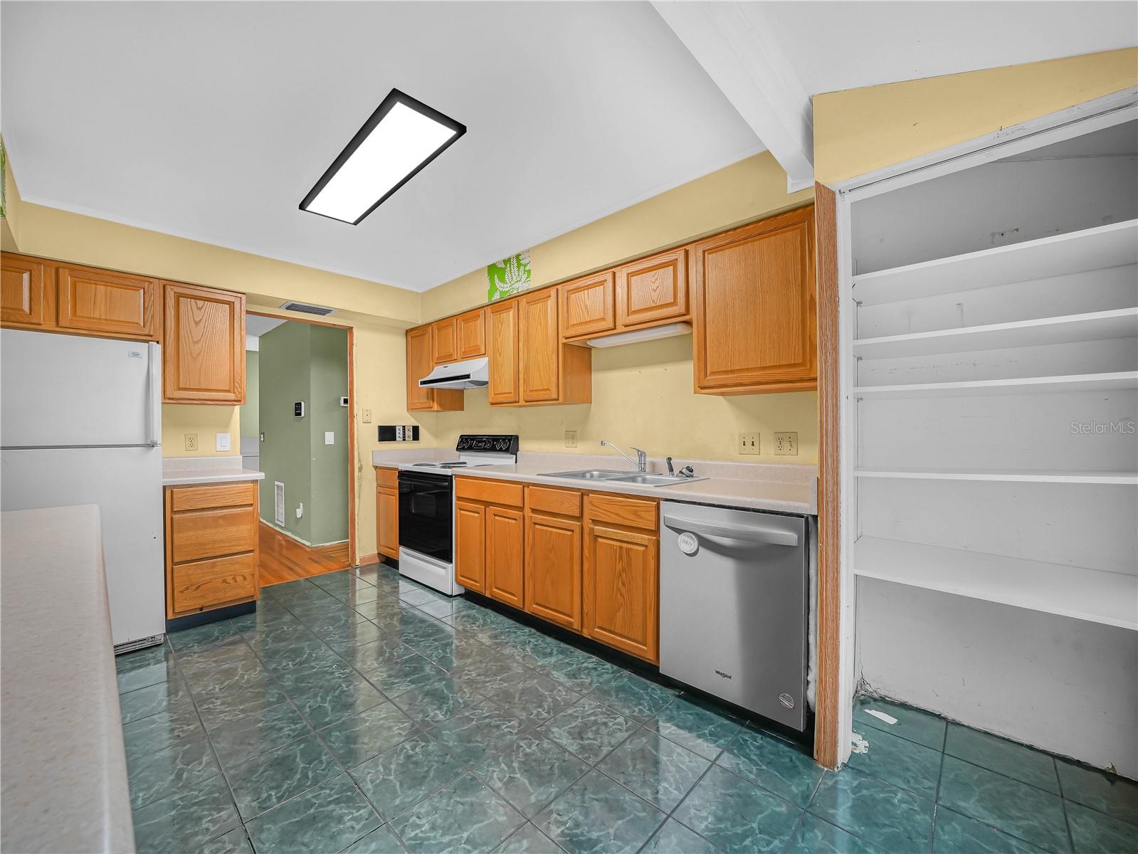 129 Lake Otis, Winter Haven, FL 33884
