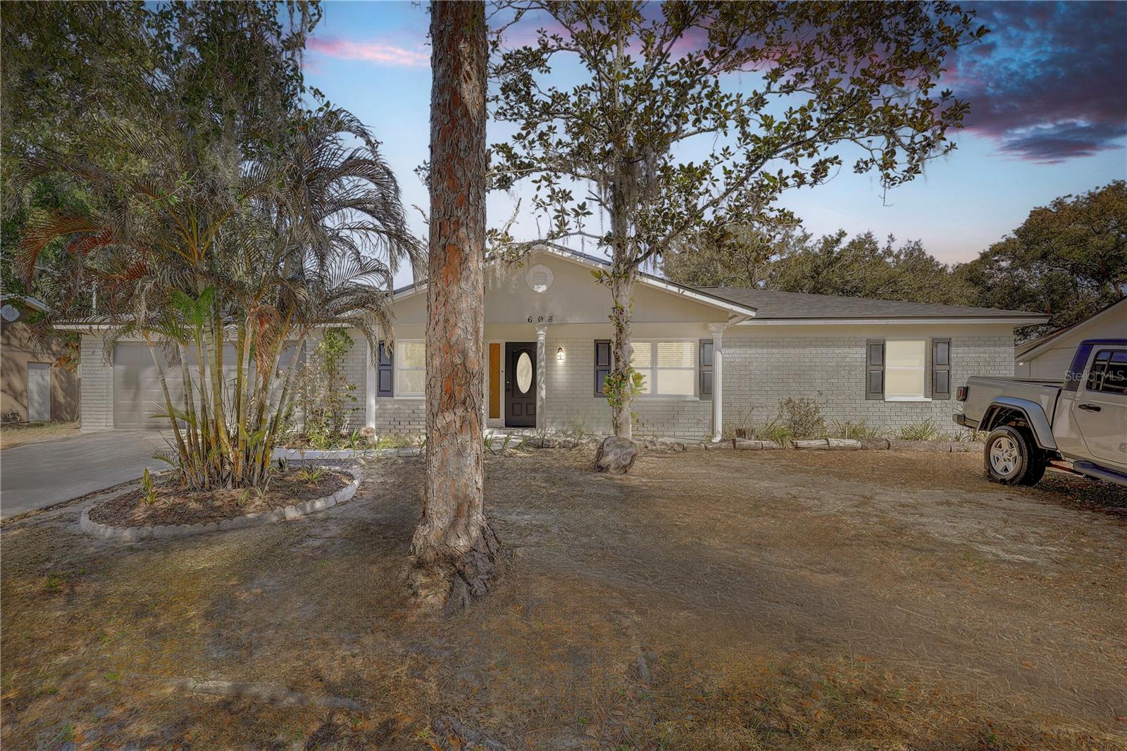 606 Dali, Brandon, FL 33511