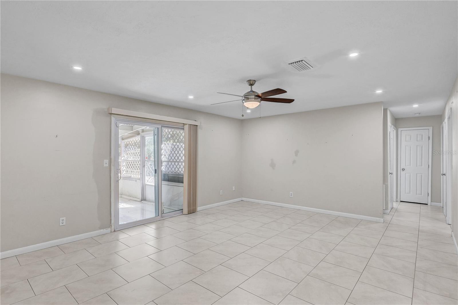 606 Dali, Brandon, FL 33511