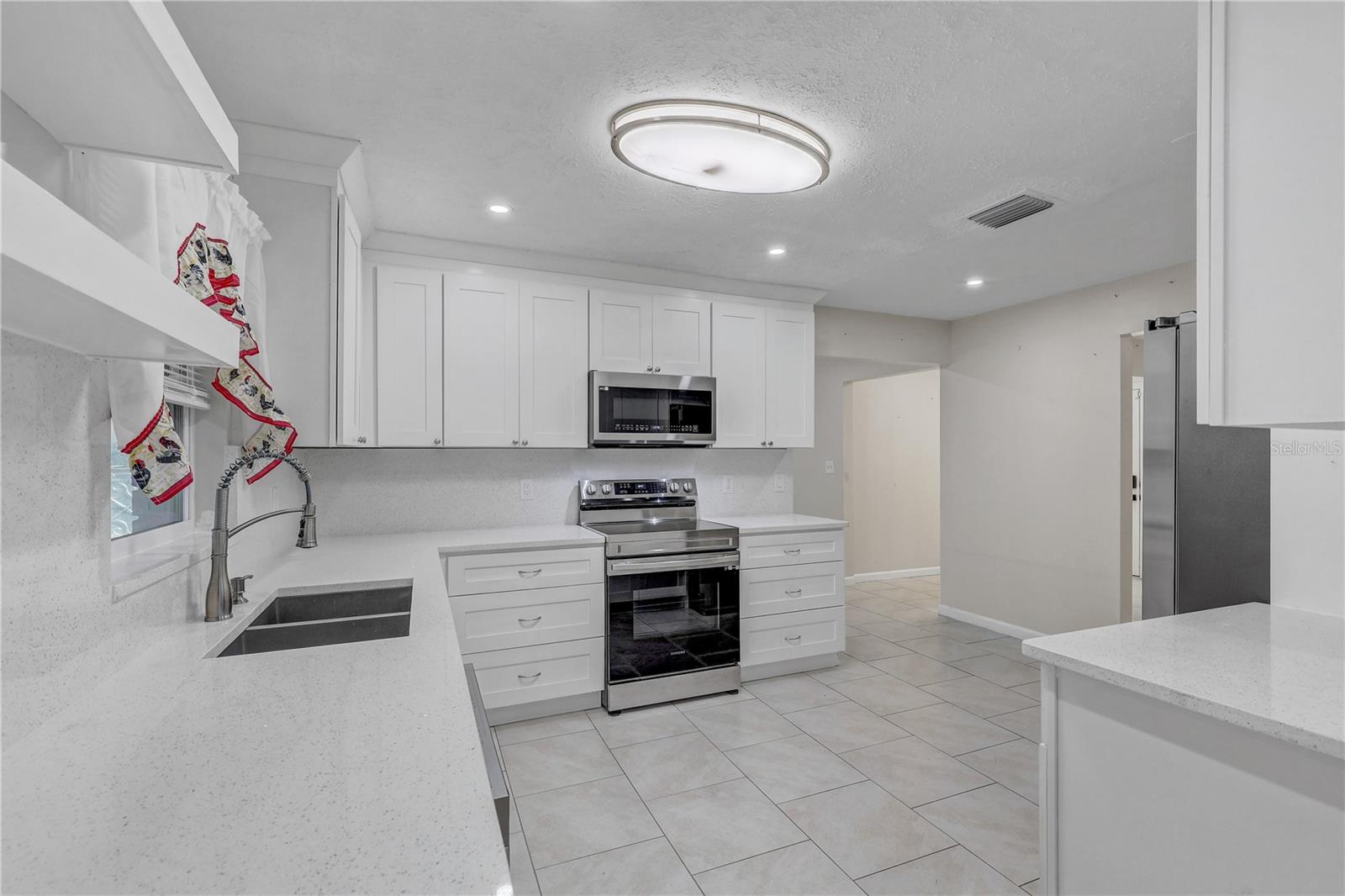 606 Dali, Brandon, FL 33511