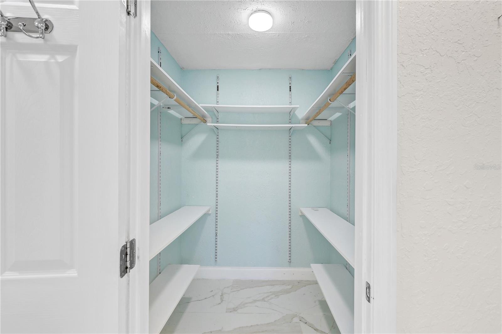 606 Dali, Brandon, FL 33511