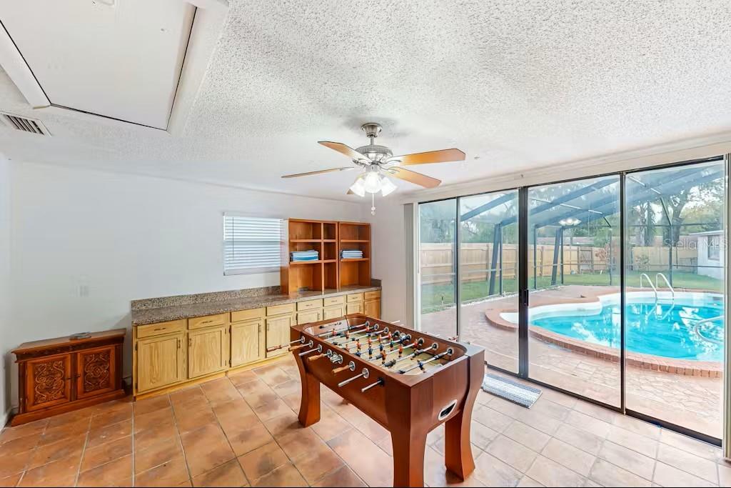 6223 Travis, Tampa, FL 33610
