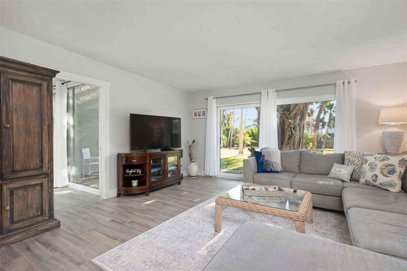 5260 Gulf of Mexico Unit 403, Longboat Key, FL 34228