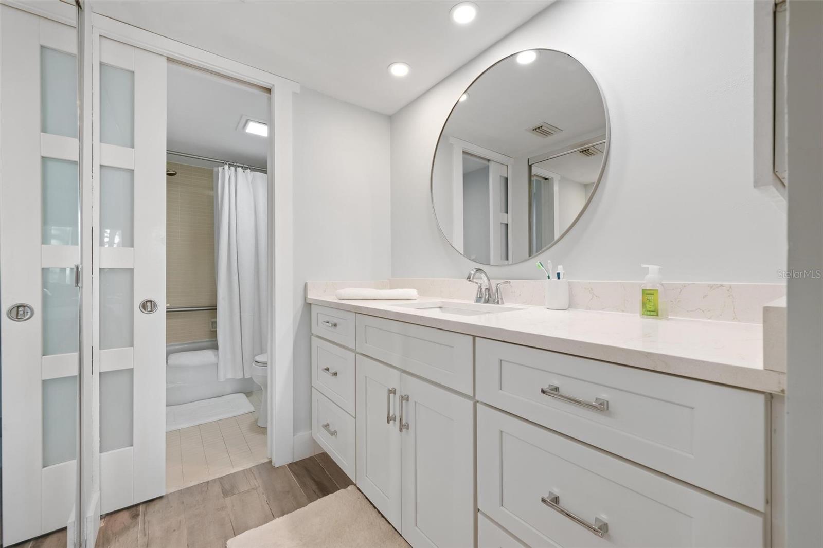 5260 Gulf of Mexico Unit 403, Longboat Key, FL 34228