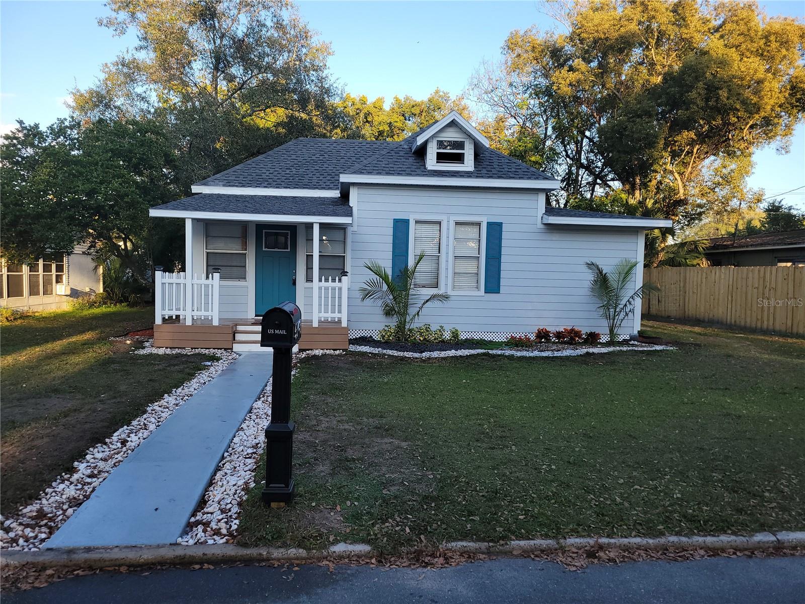 5548 11th, Zephyrhills, FL 33542