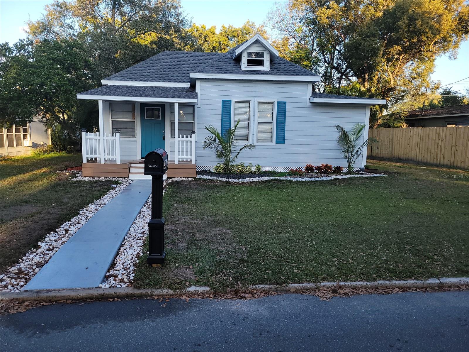 5548 11th, Zephyrhills, FL 33542
