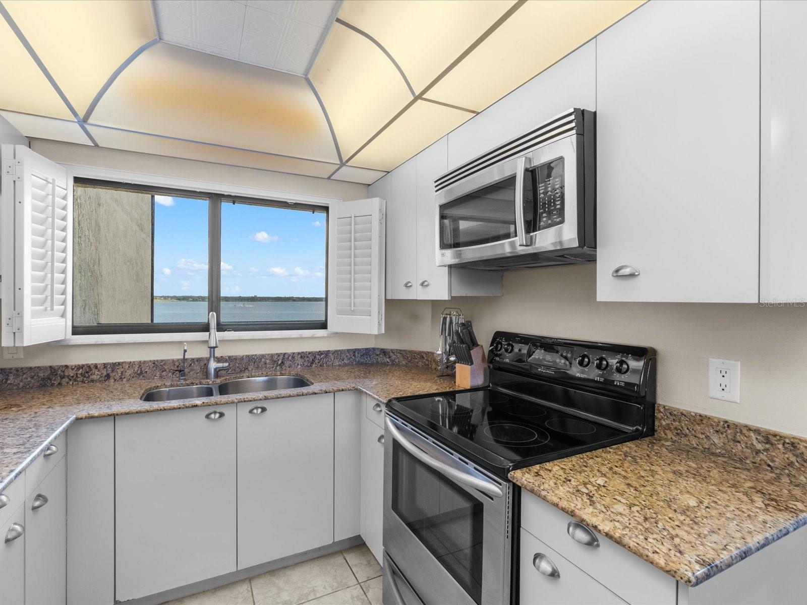 1290 Gulf Unit 903, Clearwater Beach, FL 33767