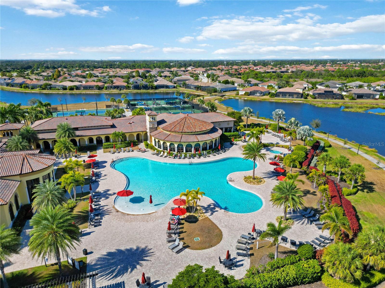 20700 Granlago Dr, Venice, FL 34293