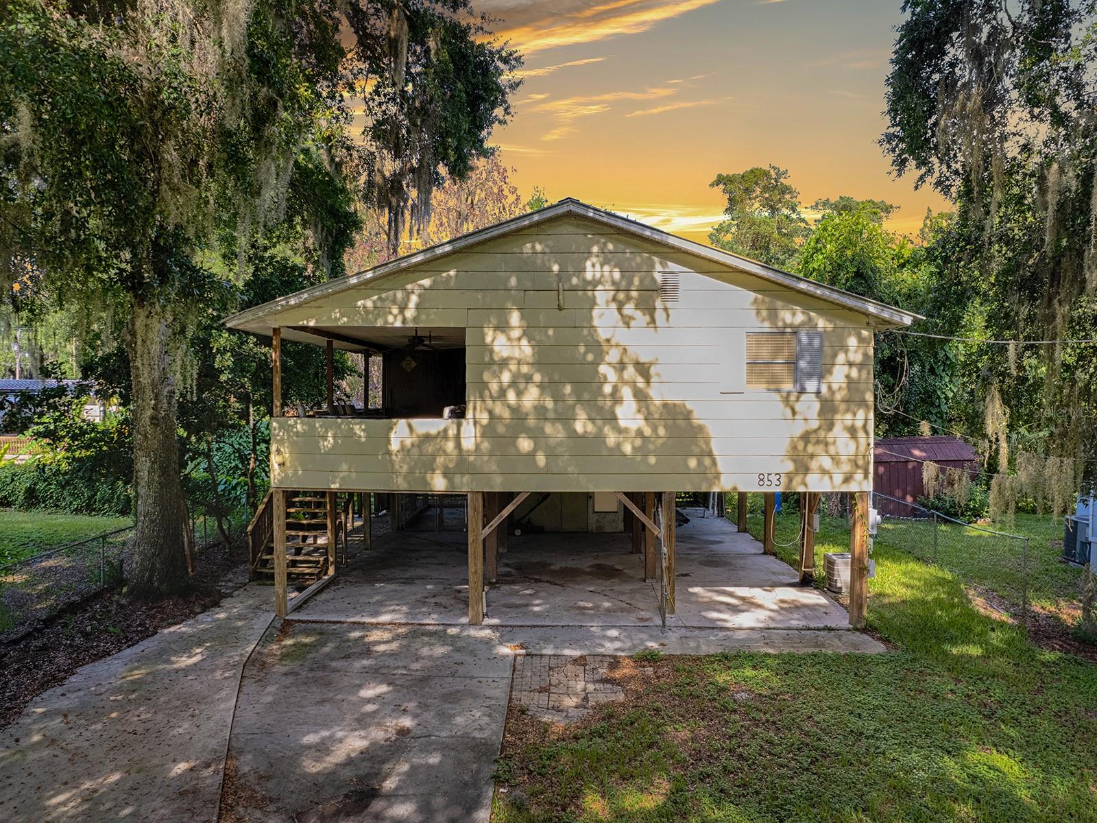 853 Cr 484, Lake Panasoffkee, FL 33538