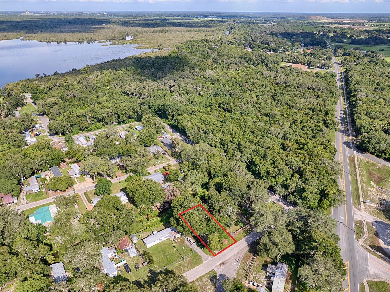 853 Cr 484, Lake Panasoffkee, FL 33538