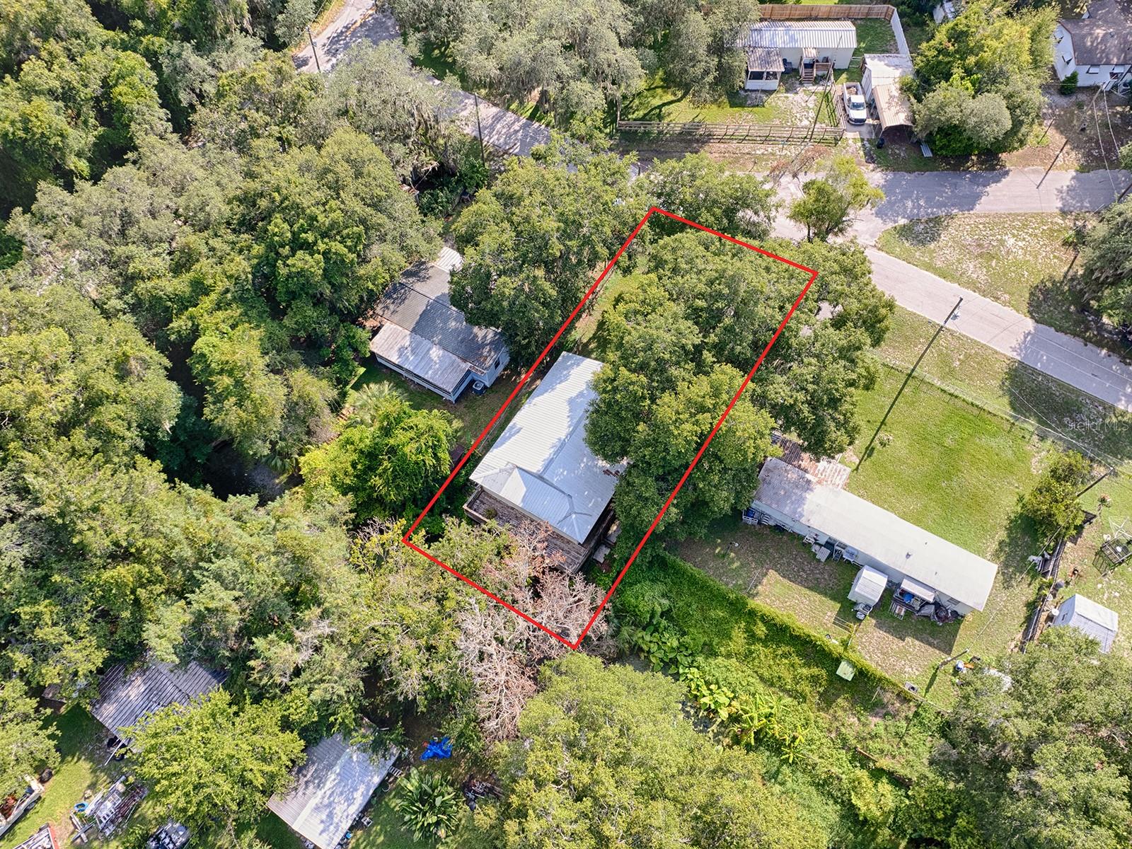 853 Cr 484, Lake Panasoffkee, FL 33538