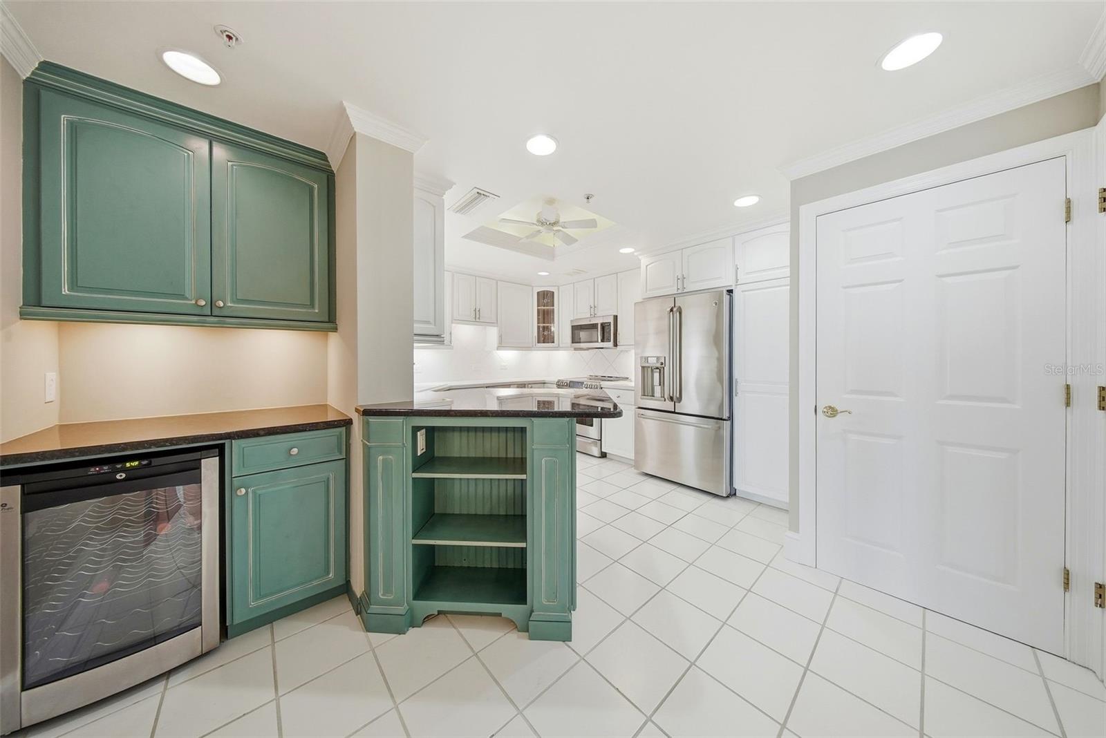 1 Beach Unit 1610, St Petersburg, FL 33701