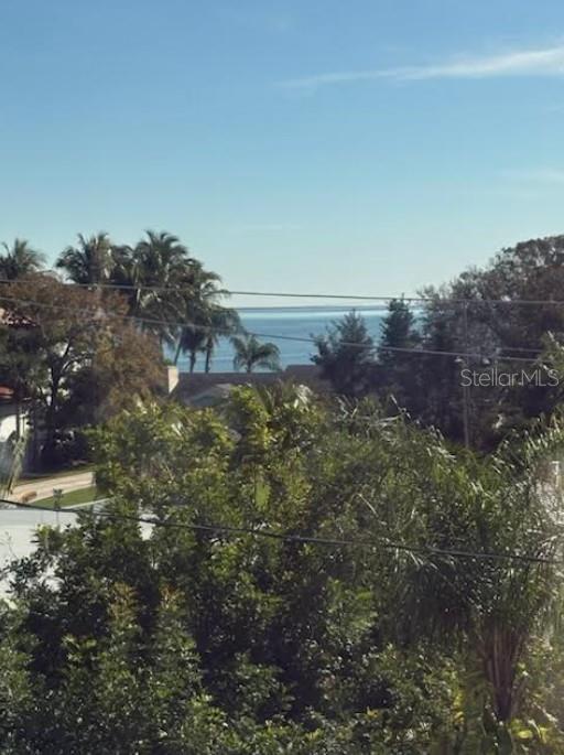 577 Davis, Tampa, FL 33606