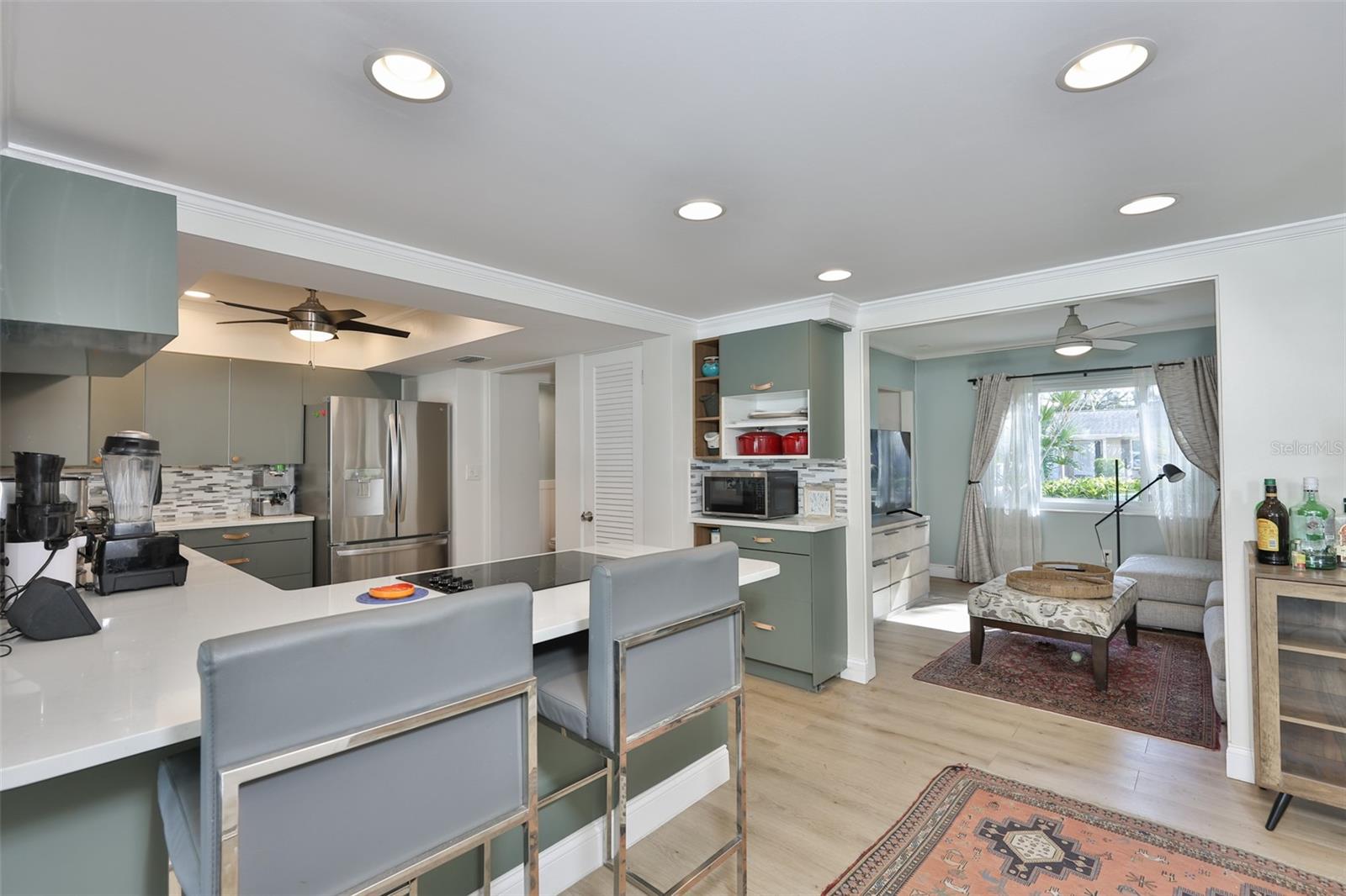1279 86th, St Petersburg, FL 33702