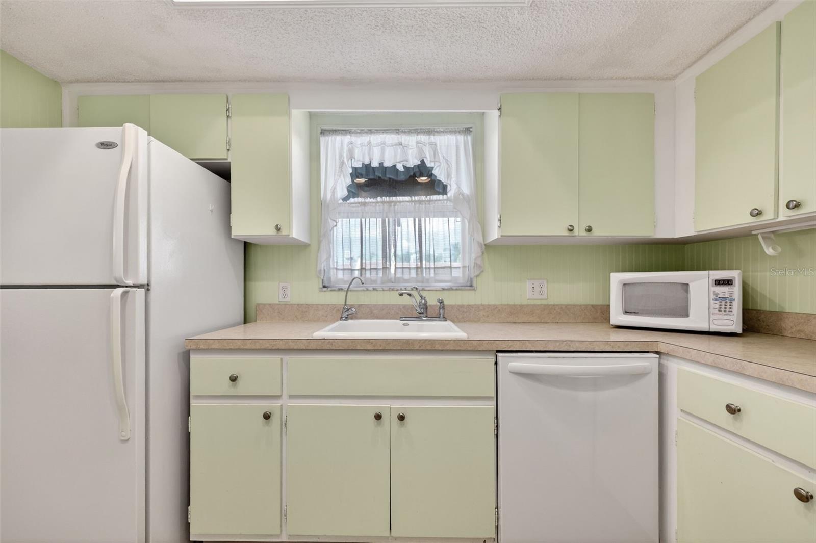 1100 Bay Unit 43, Largo, FL 33770