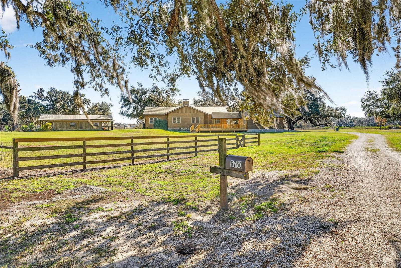 6750 Sutton Oaks, Zephyrhills, FL 33541