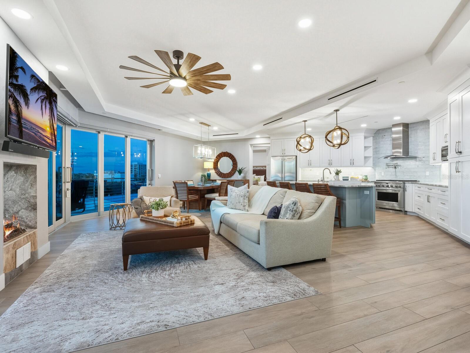 1140 Seaside Unit 301 & Penthouse, Siesta Key, FL 34242