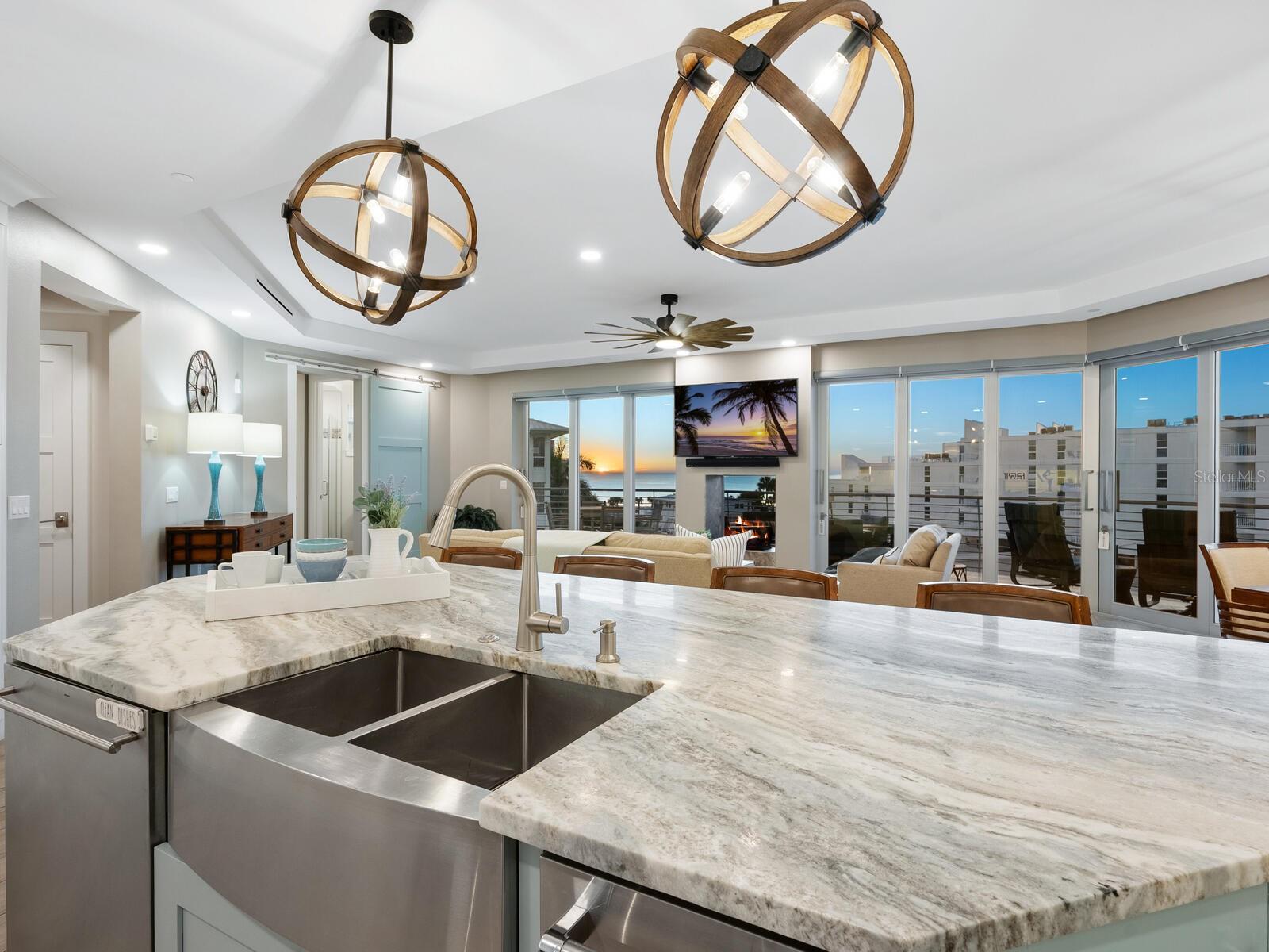 1140 Seaside Unit 301 & Penthouse, Siesta Key, FL 34242