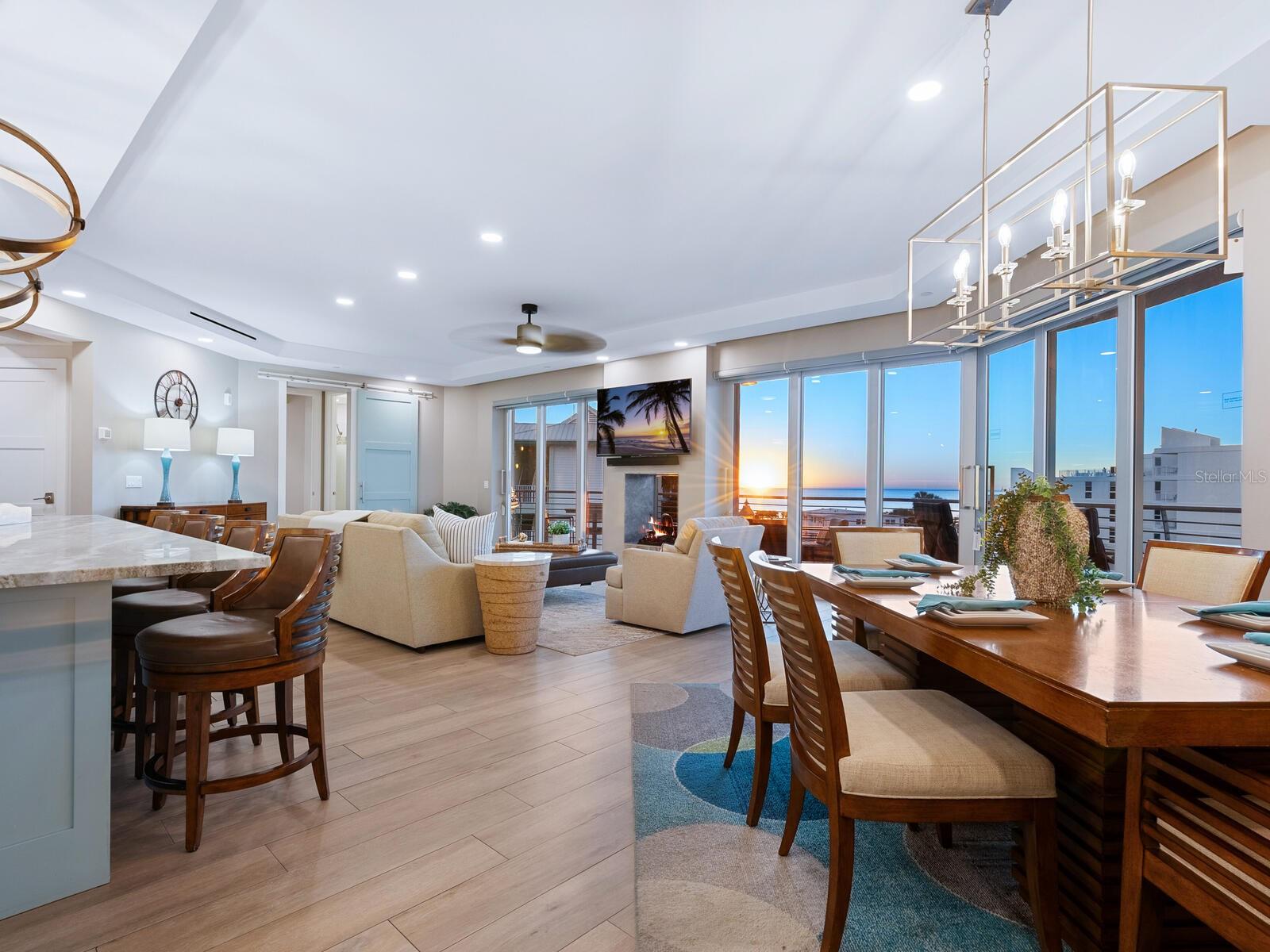 1140 Seaside Unit 301 & Penthouse, Siesta Key, FL 34242