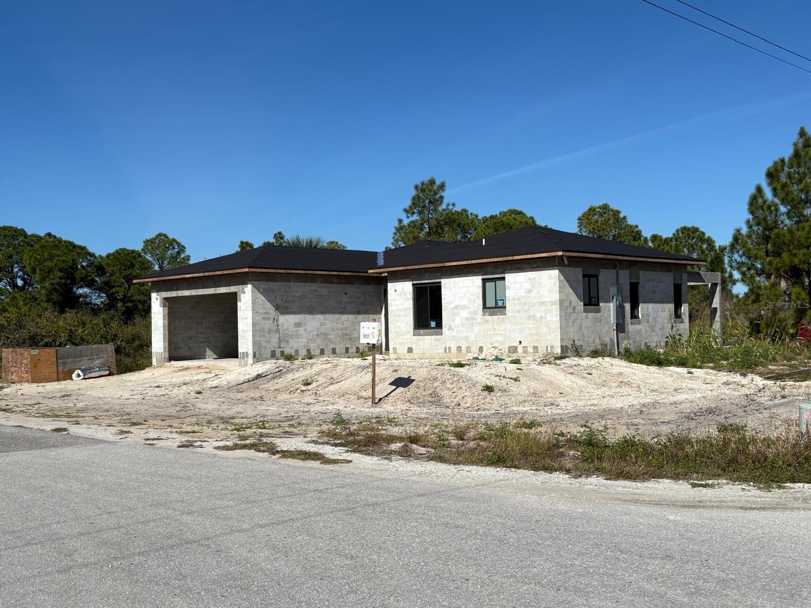 2615 25th, Lehigh Acres, FL 33971