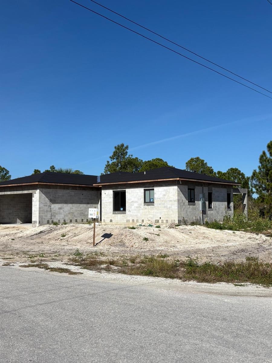 2615 25th, Lehigh Acres, FL 33971