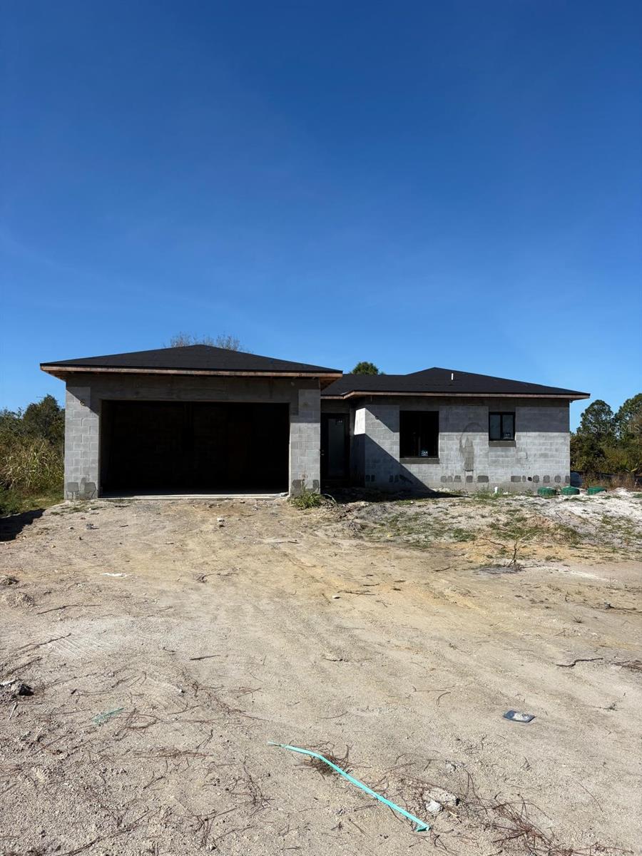2615 25th, Lehigh Acres, FL 33971