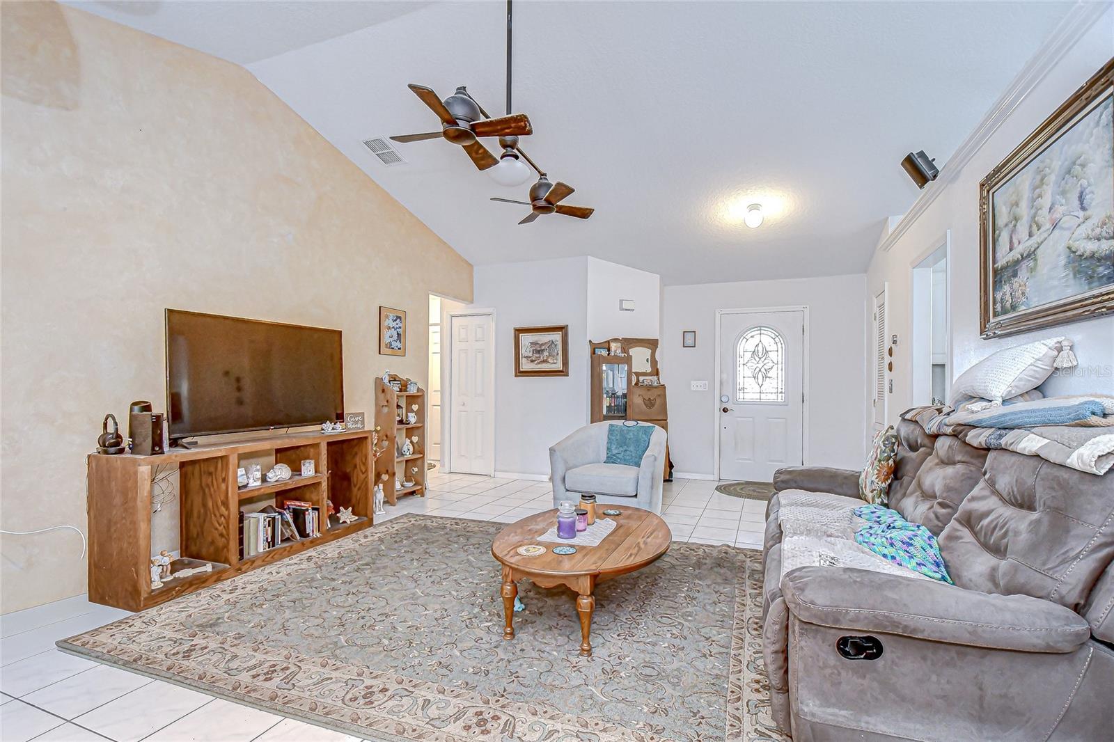 6911 Oakcrest, Zephyrhills, FL 33542