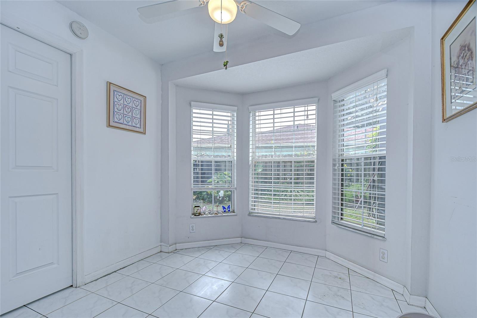 6911 Oakcrest, Zephyrhills, FL 33542