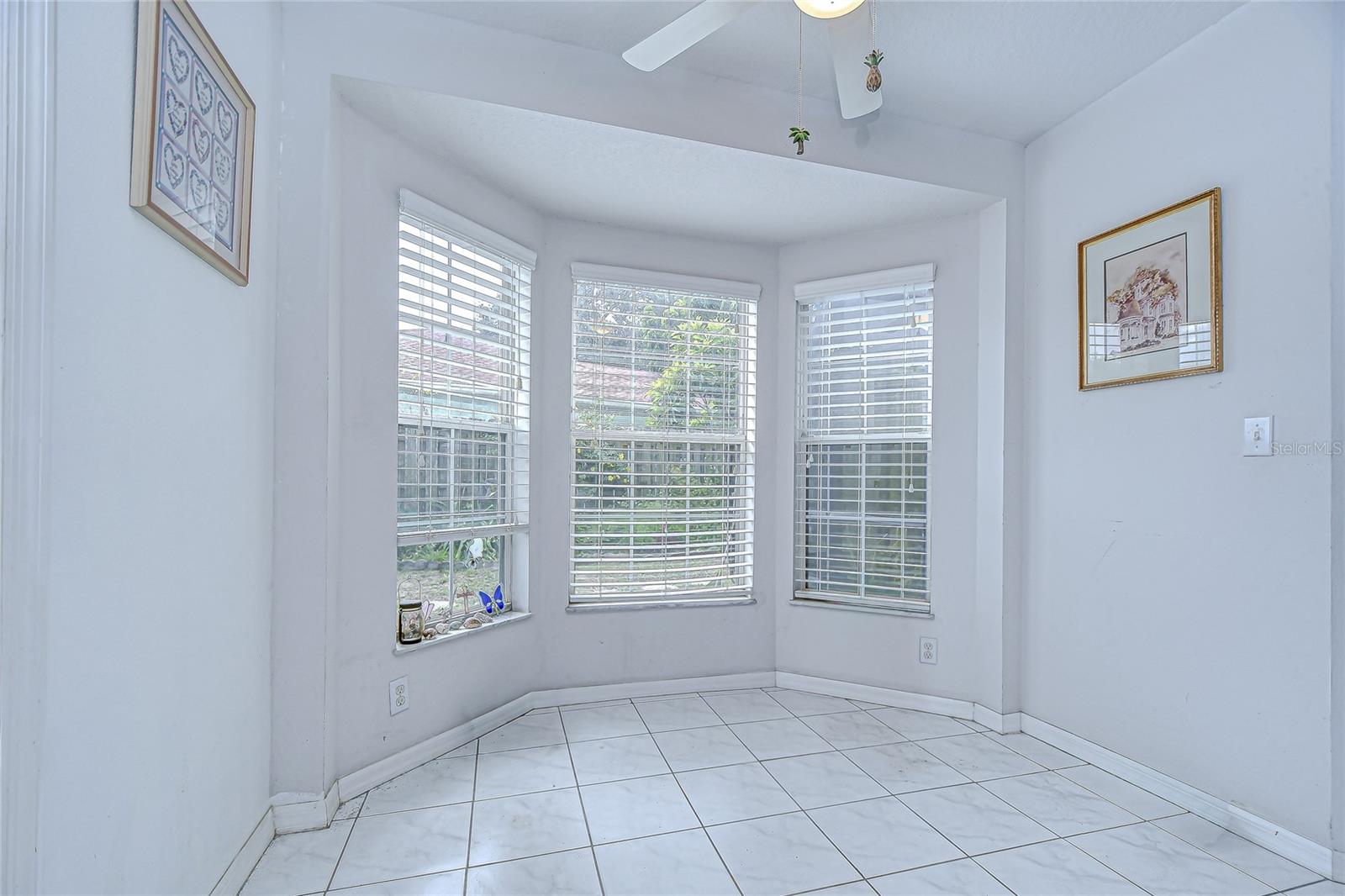 6911 Oakcrest, Zephyrhills, FL 33542