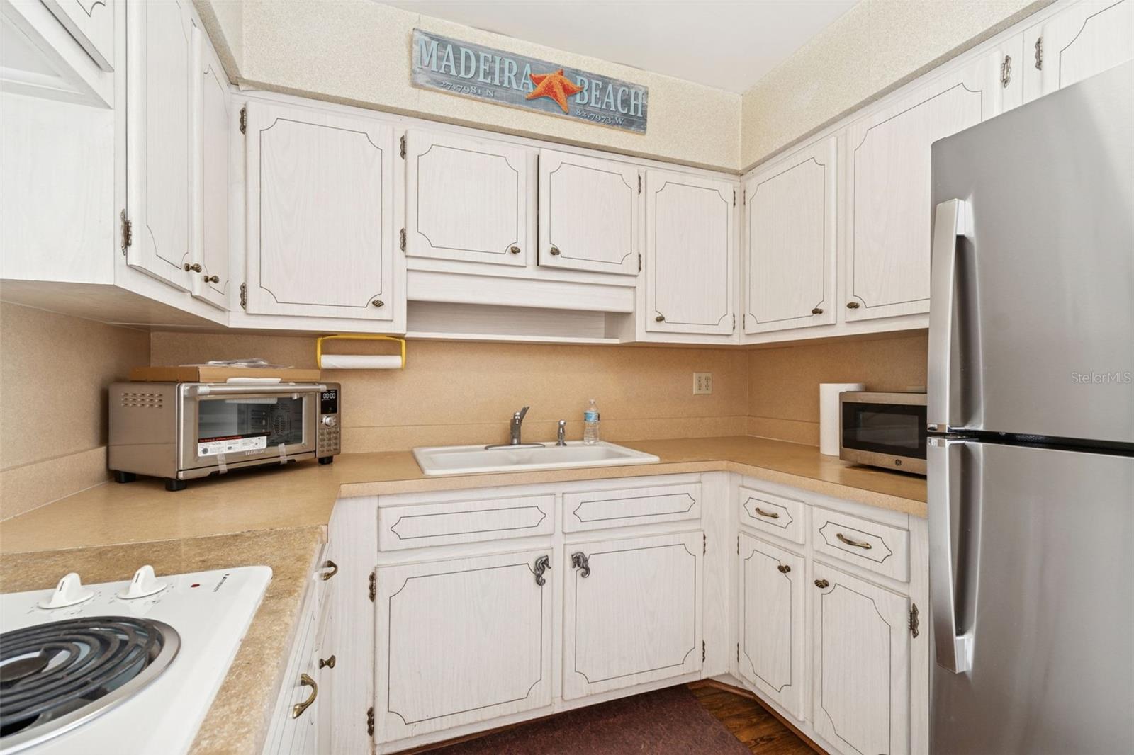 4565 Duhme Unit 203, St Petersburg, FL 33708
