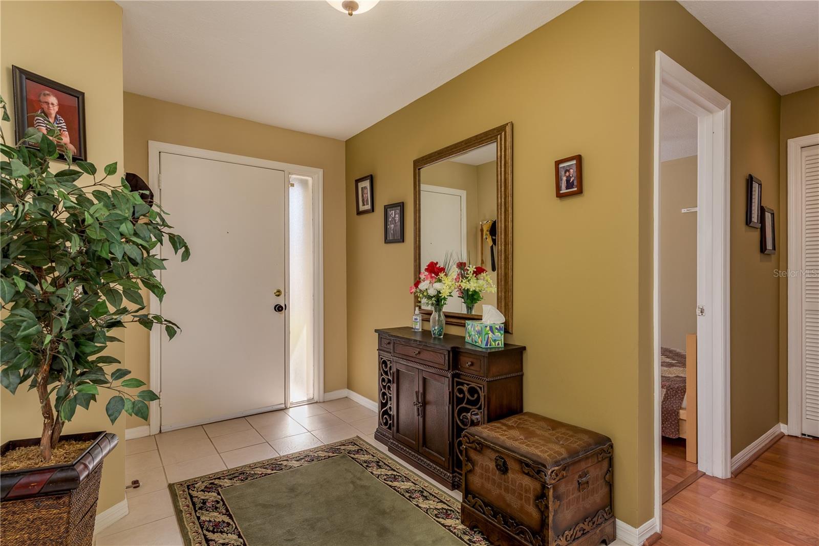 1381 Mcmullen Booth Unit 1381, Clearwater, FL 33759
