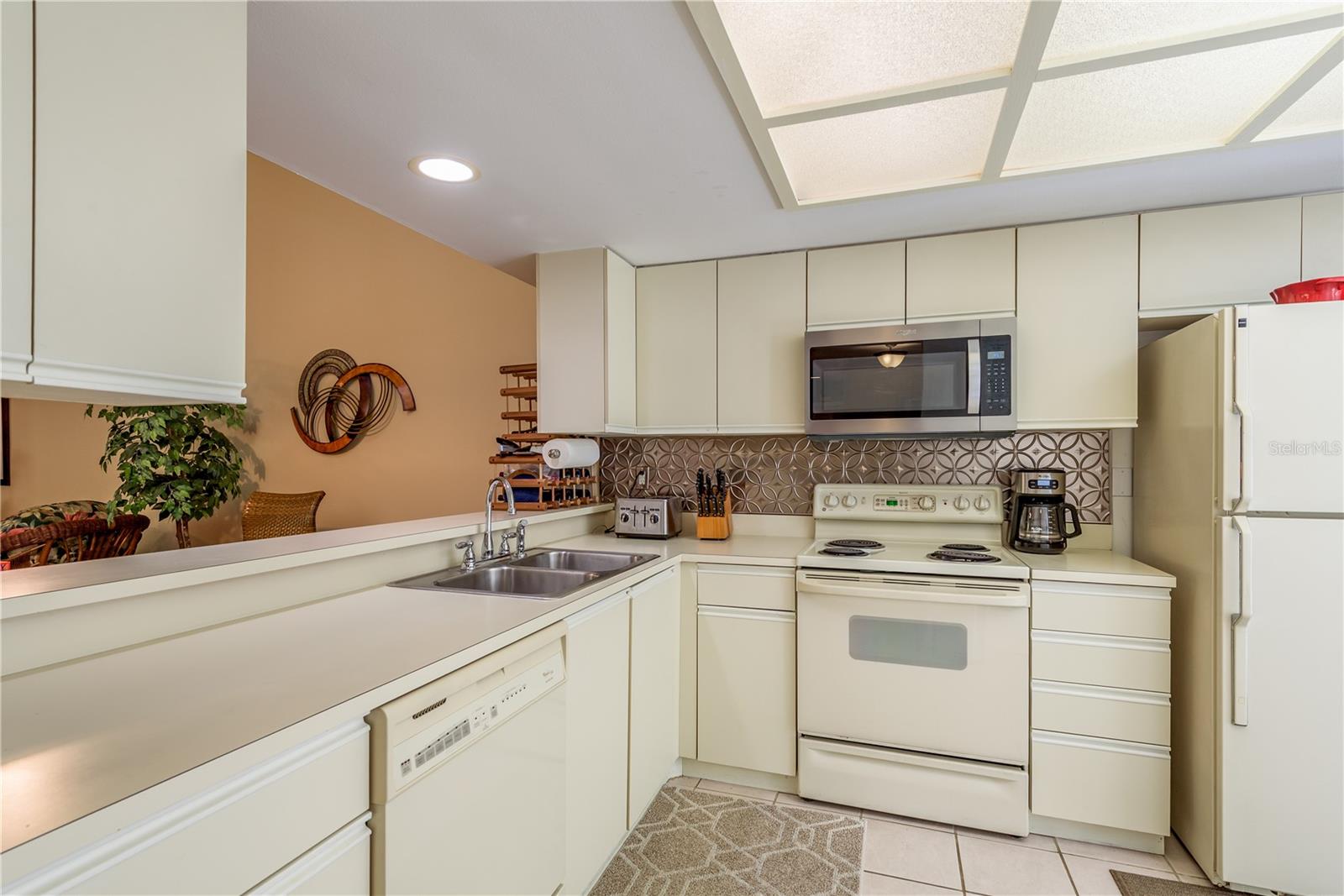 1381 Mcmullen Booth Unit 1381, Clearwater, FL 33759