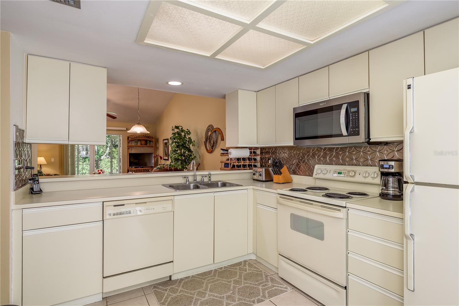 1381 Mcmullen Booth Unit 1381, Clearwater, FL 33759