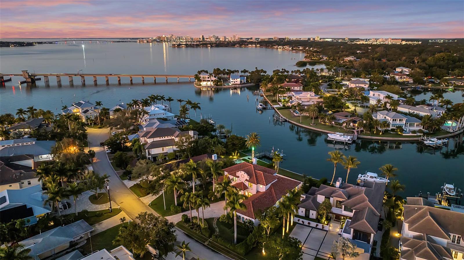 1389 Tangier, Sarasota, FL 34239