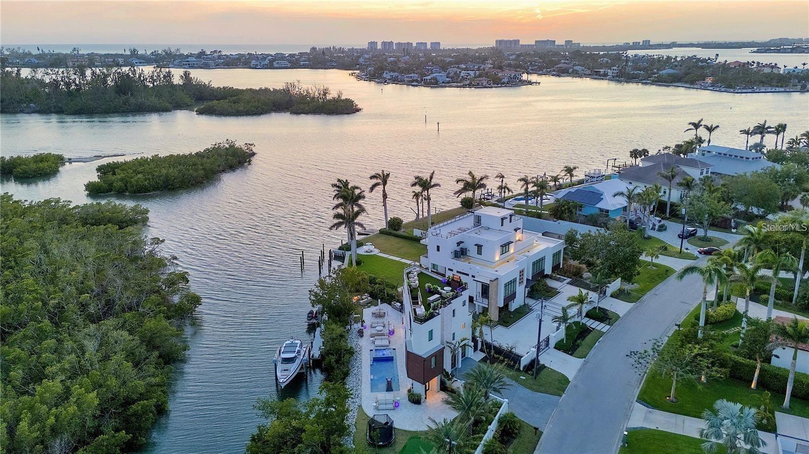 1406 Tangier, Sarasota, FL 34239