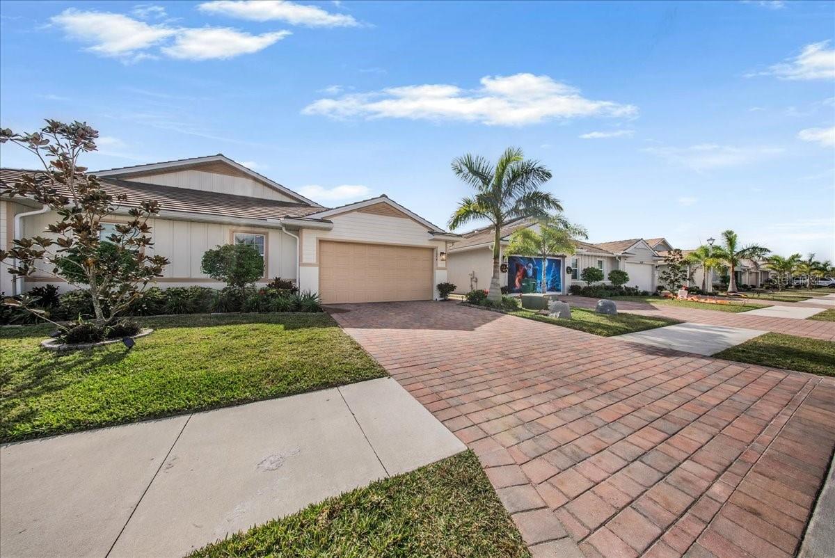 1074 Enbrook, Naples, FL 34114