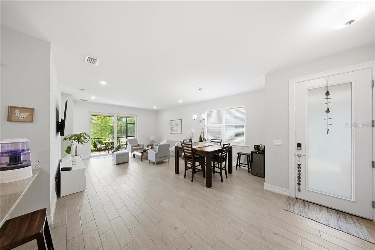 1074 Enbrook, Naples, FL 34114