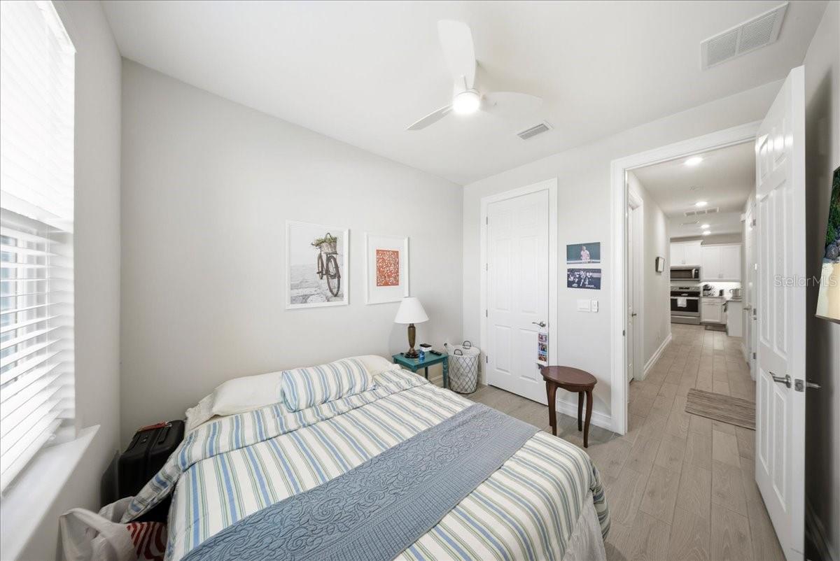 1074 Enbrook, Naples, FL 34114