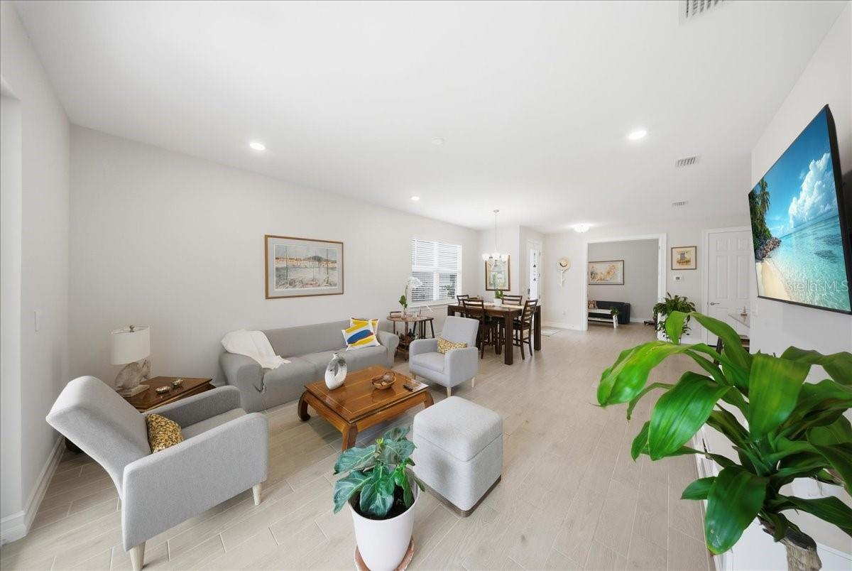 1074 Enbrook, Naples, FL 34114