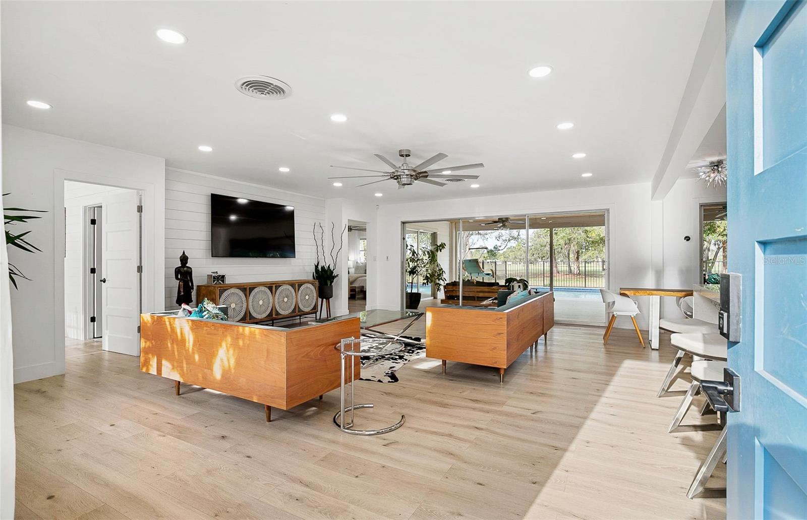 703 Whitfield, Sarasota, FL 34243