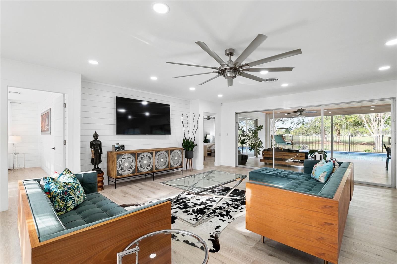 703 Whitfield, Sarasota, FL 34243