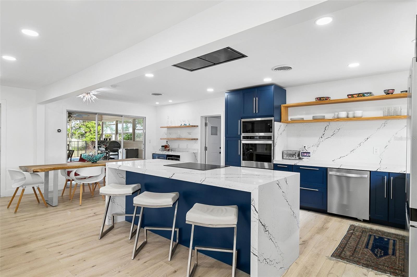 703 Whitfield, Sarasota, FL 34243
