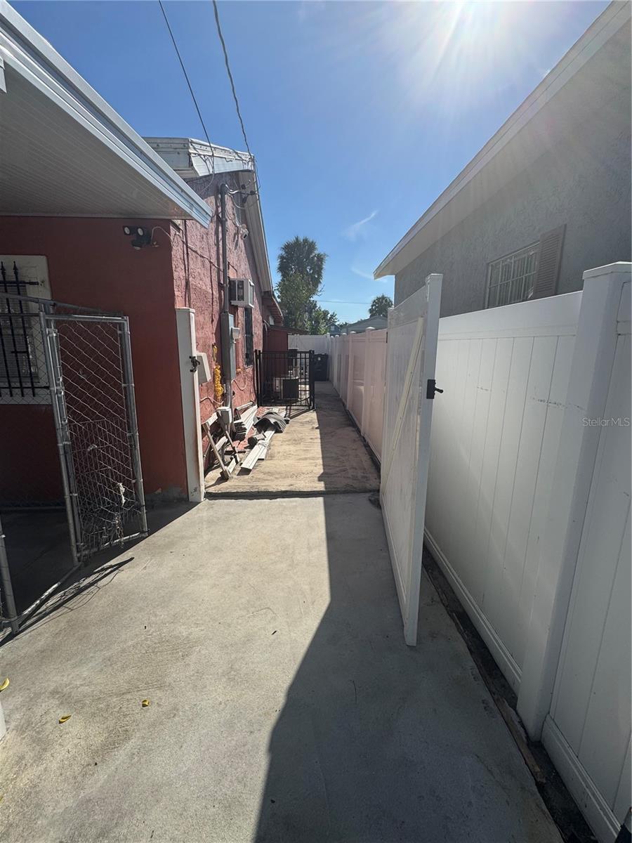 2312 La Salle, Tampa, FL 33607