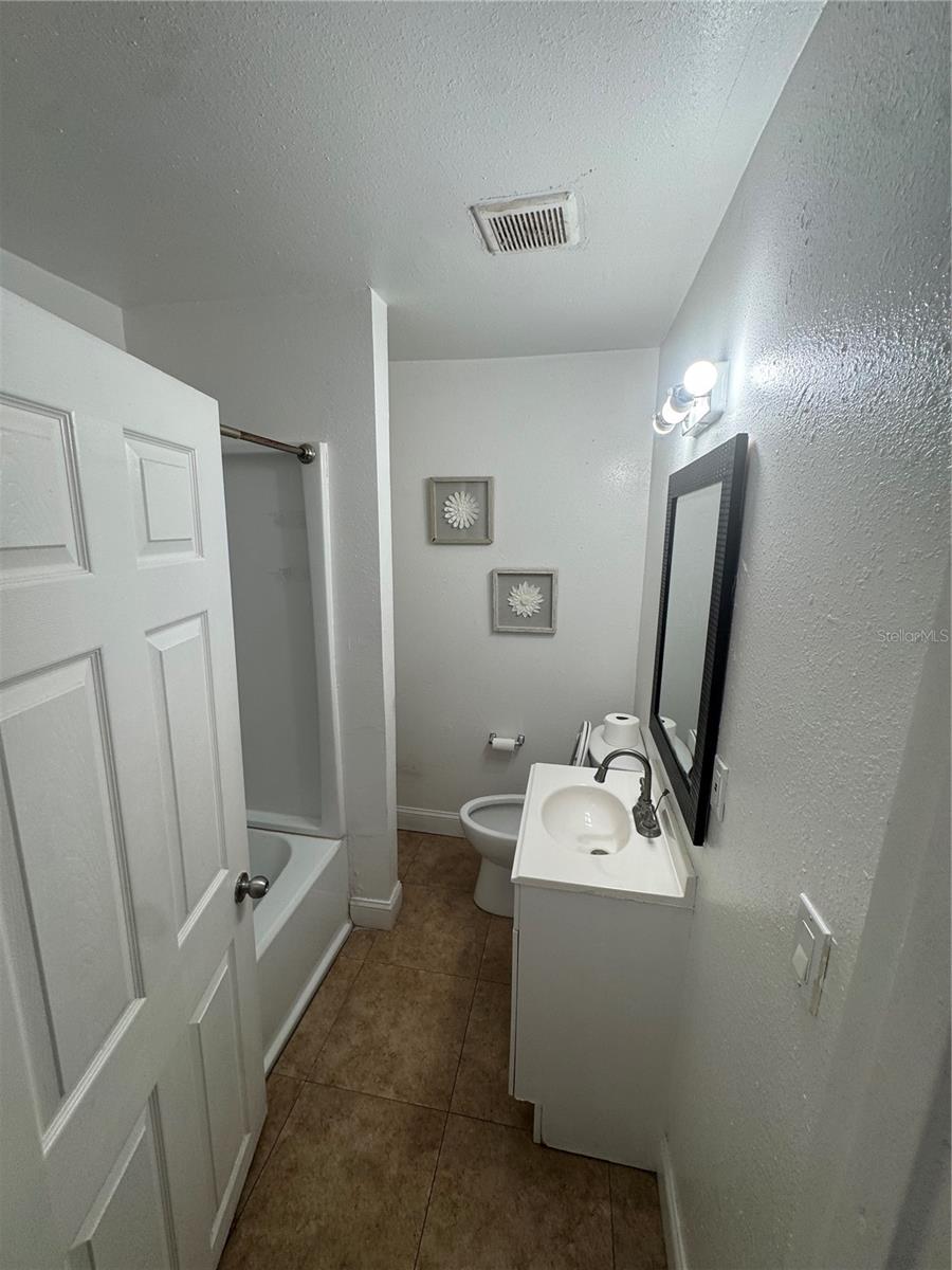 2312 La Salle, Tampa, FL 33607