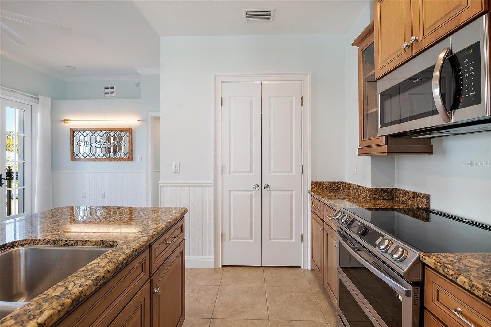445 Orange Unit 210, Sarasota, FL 34236