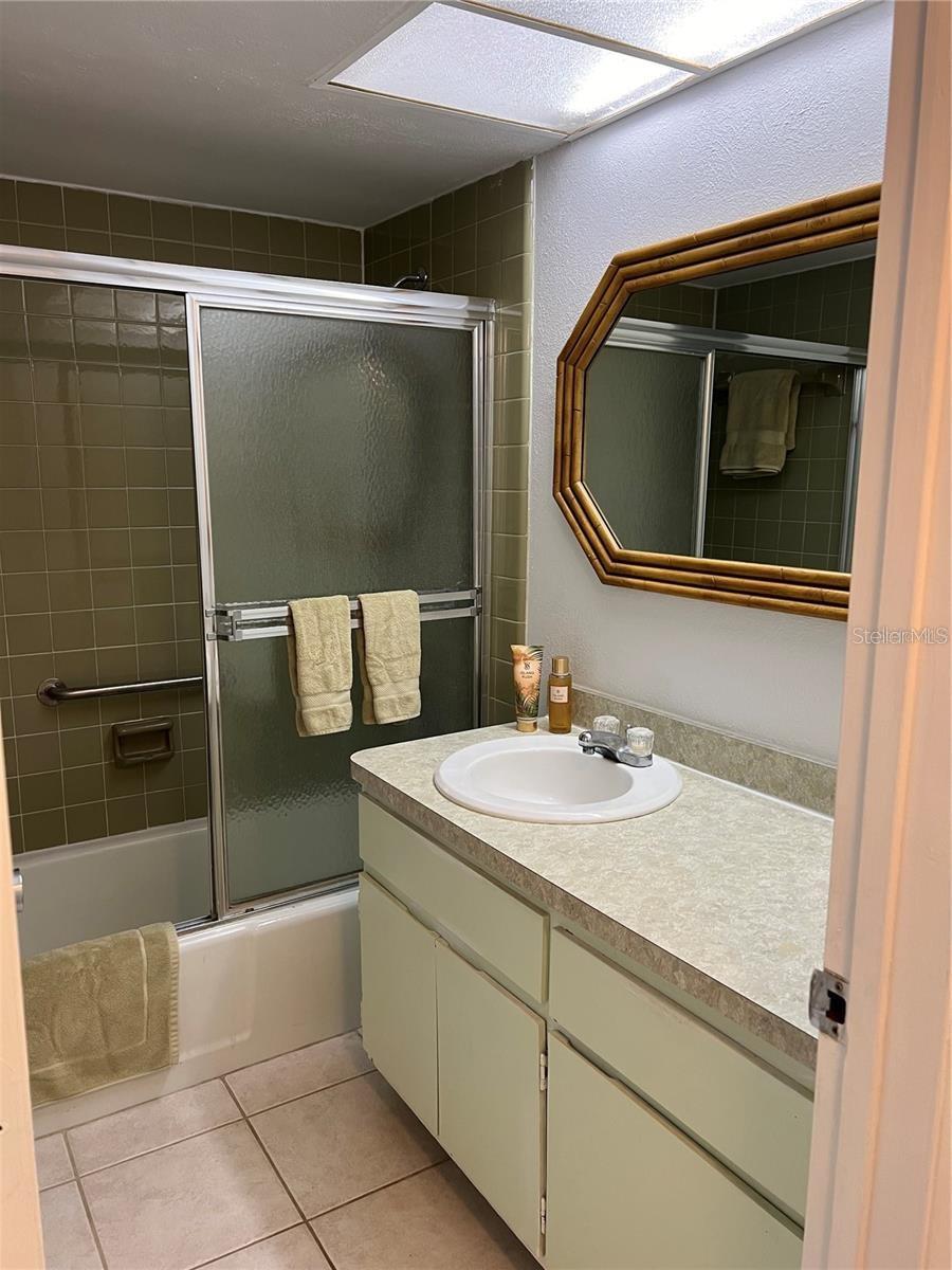 1100 Bay Unit 35, Largo, FL 33770