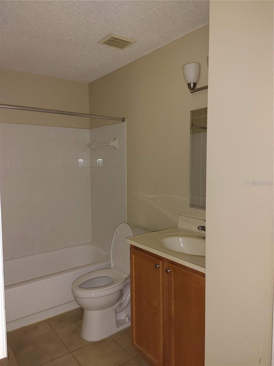 215 Lake Brook Unit 204, Brandon, FL 33511