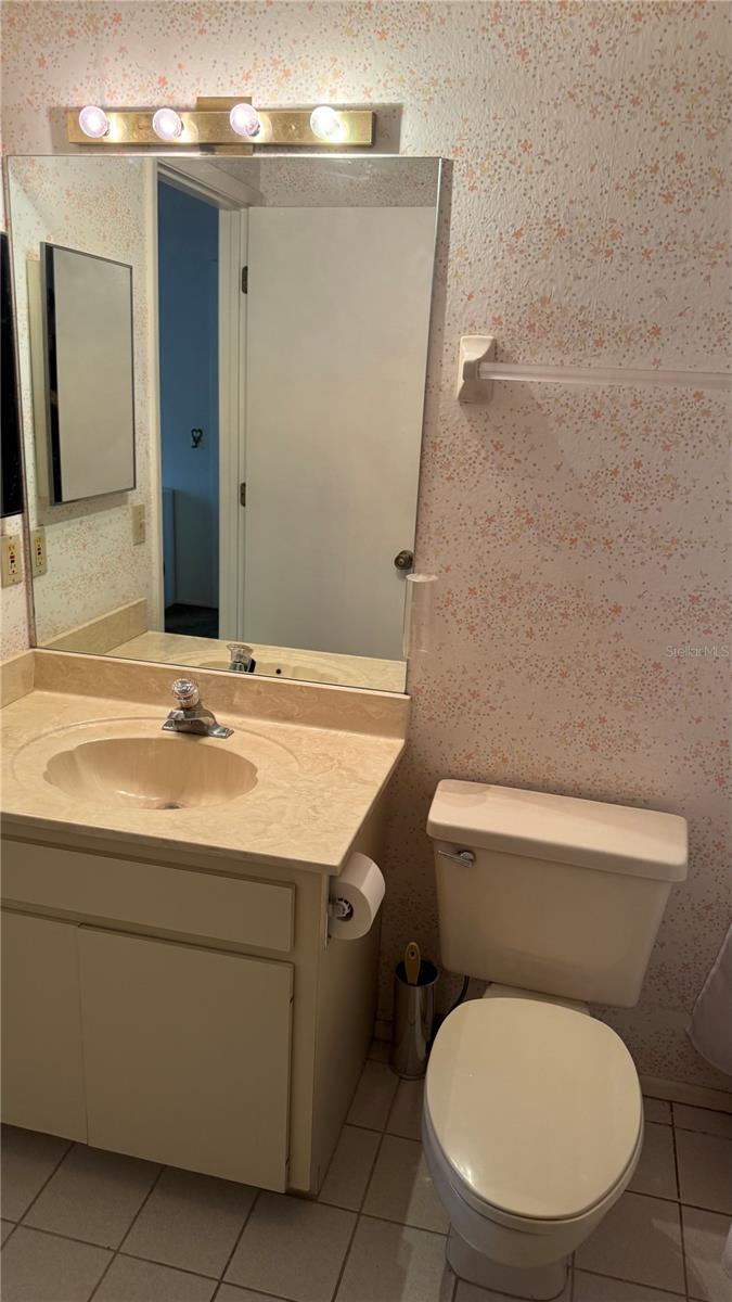 4640 Weybridge Unit 12, Sarasota, FL 34235