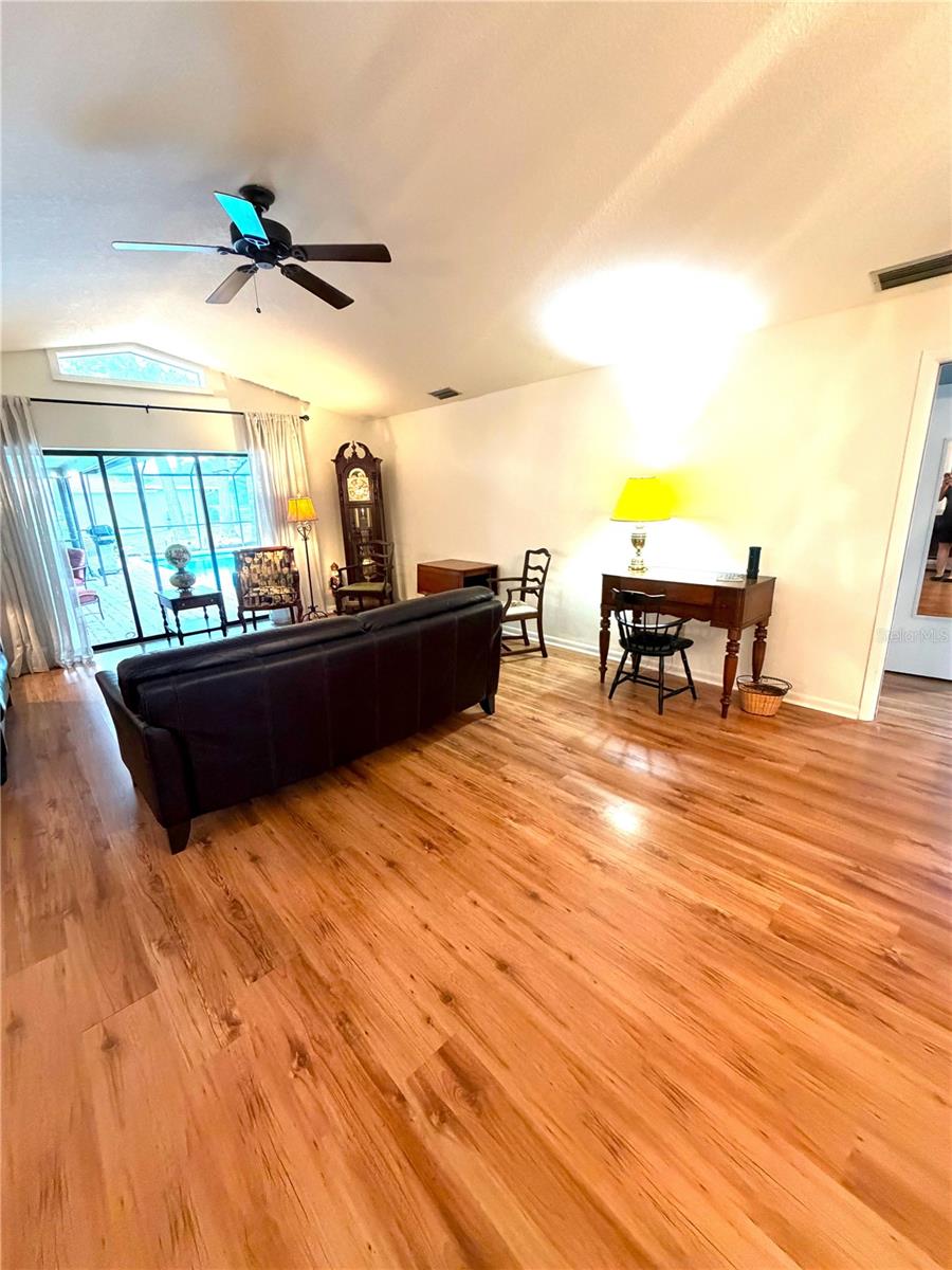 2215 Toniwood, Palm Harbor, FL 34685