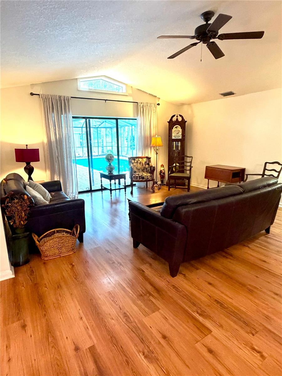 2215 Toniwood, Palm Harbor, FL 34685